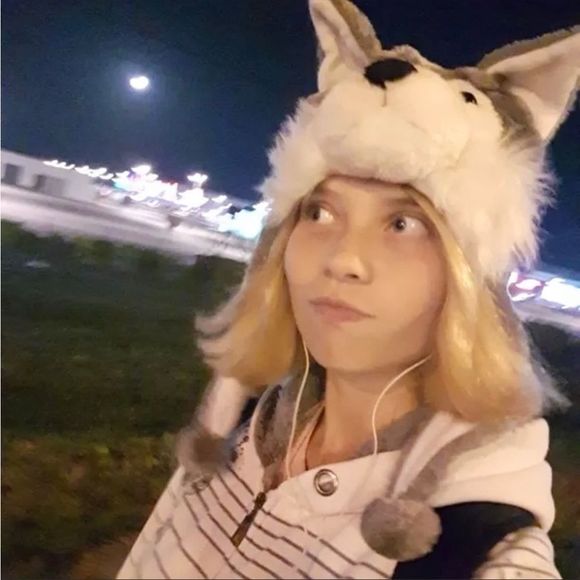 Winter Wolf Hat Beanie Fun Furry Animal Husky - Picture 3 of 8